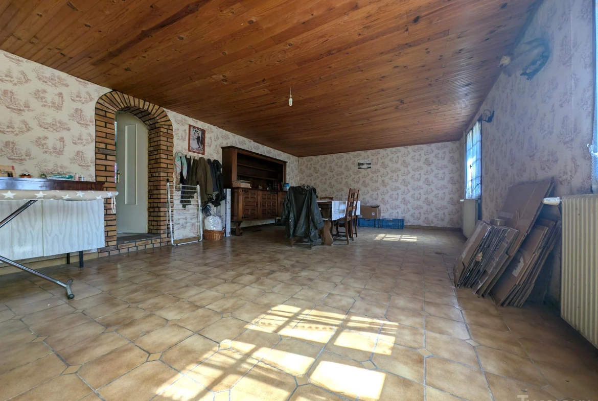 Longère picarde à vendre avec grand terrain et dépendances à Saint Valery sur Somme 