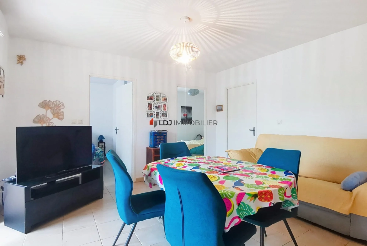 Spacieux appartement de 3 pièces avec terrasse et vue sur le Canigou à Prades 