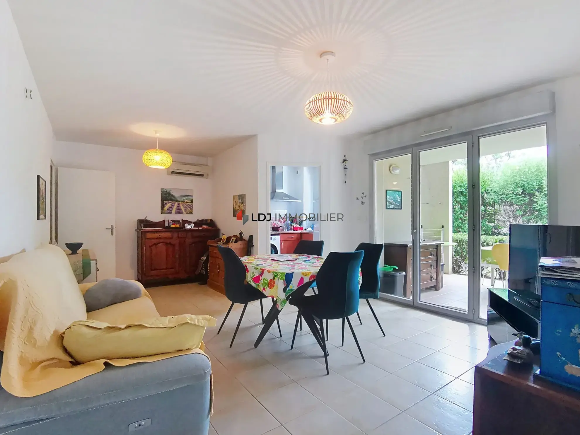 Spacieux appartement de 3 pièces avec terrasse et vue sur le Canigou à Prades 