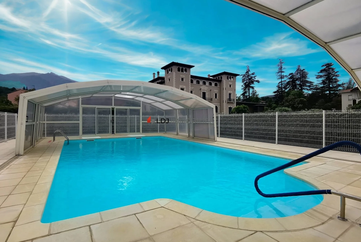 Spacieux appartement de 3 pièces avec terrasse et vue sur le Canigou à Prades 