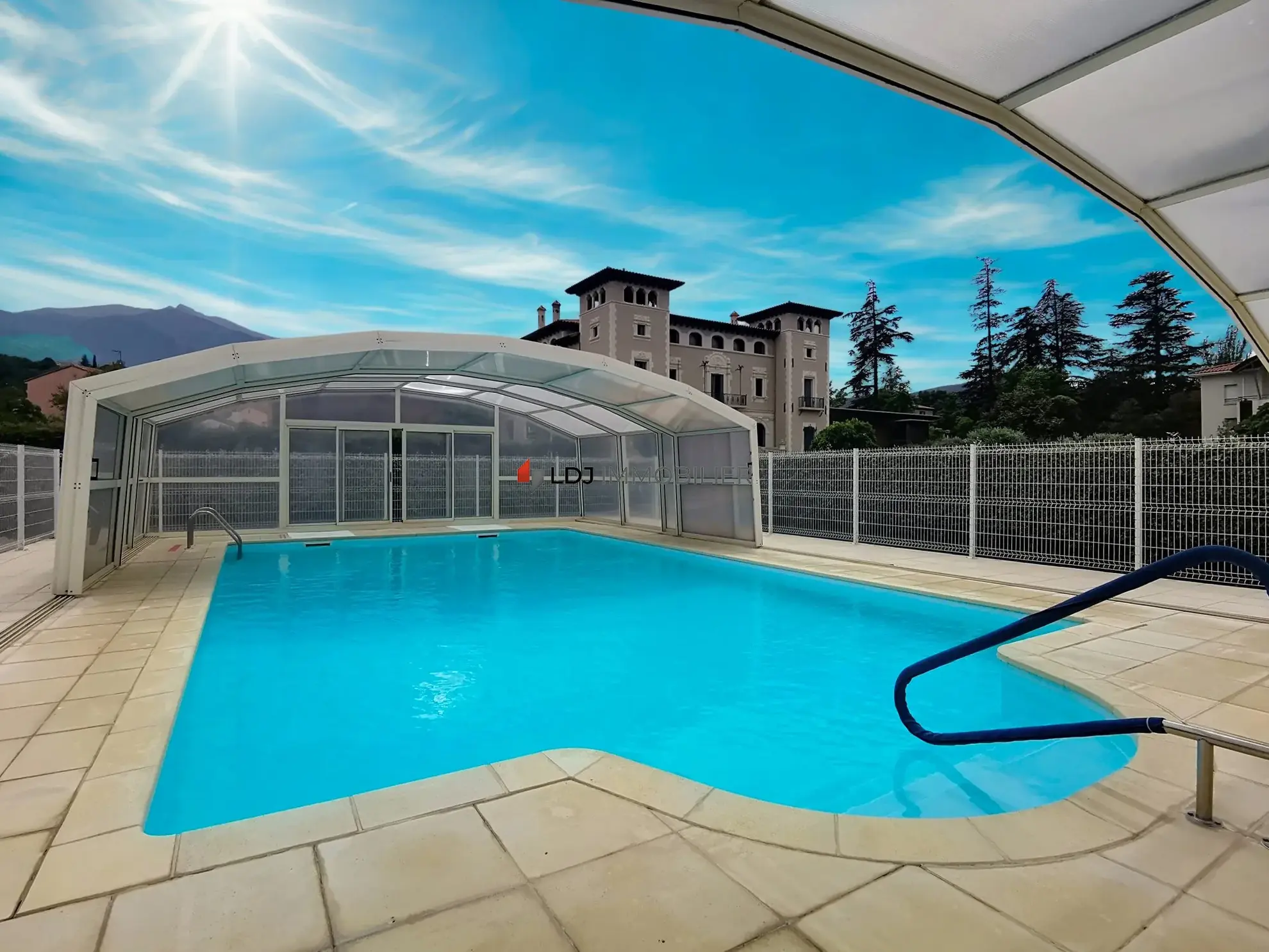 Spacieux appartement de 3 pièces avec terrasse et vue sur le Canigou à Prades 