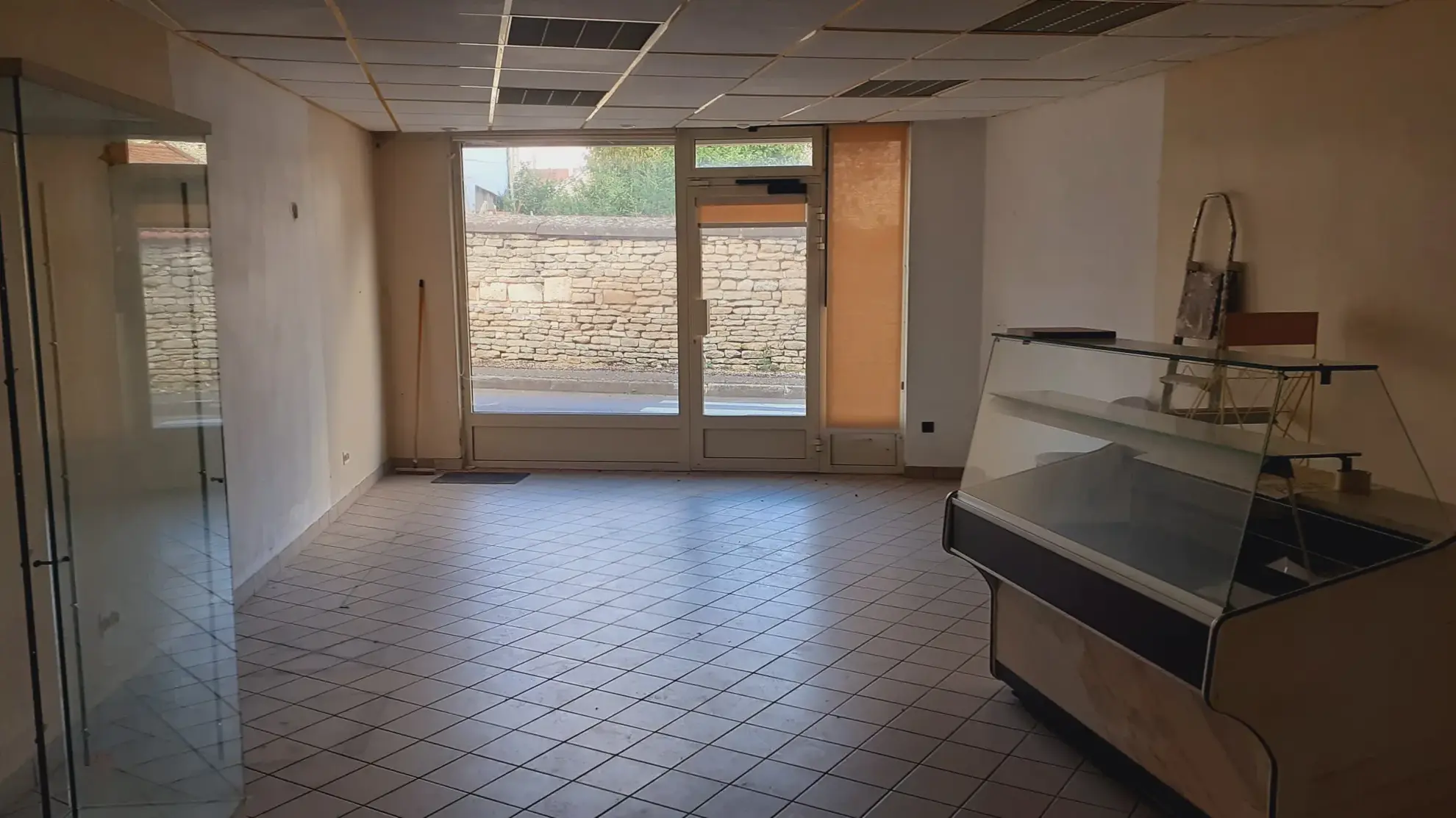 Immeuble rénové avec appartement à Sacquenay proche Selongey - Idéal investisseur ou famille 