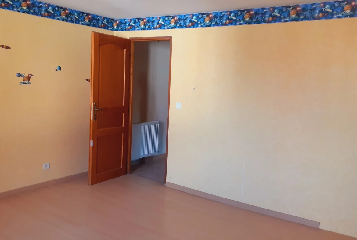 Immeuble rénové avec appartement à Sacquenay proche Selongey - Idéal investisseur ou famille 