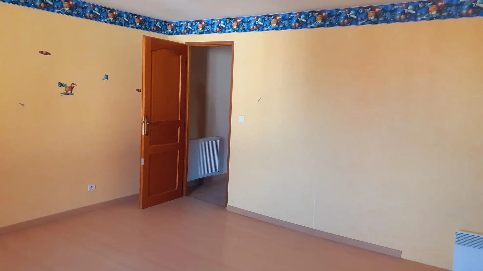 Immeuble rénové avec appartement à Sacquenay proche Selongey - Idéal investisseur ou famille 