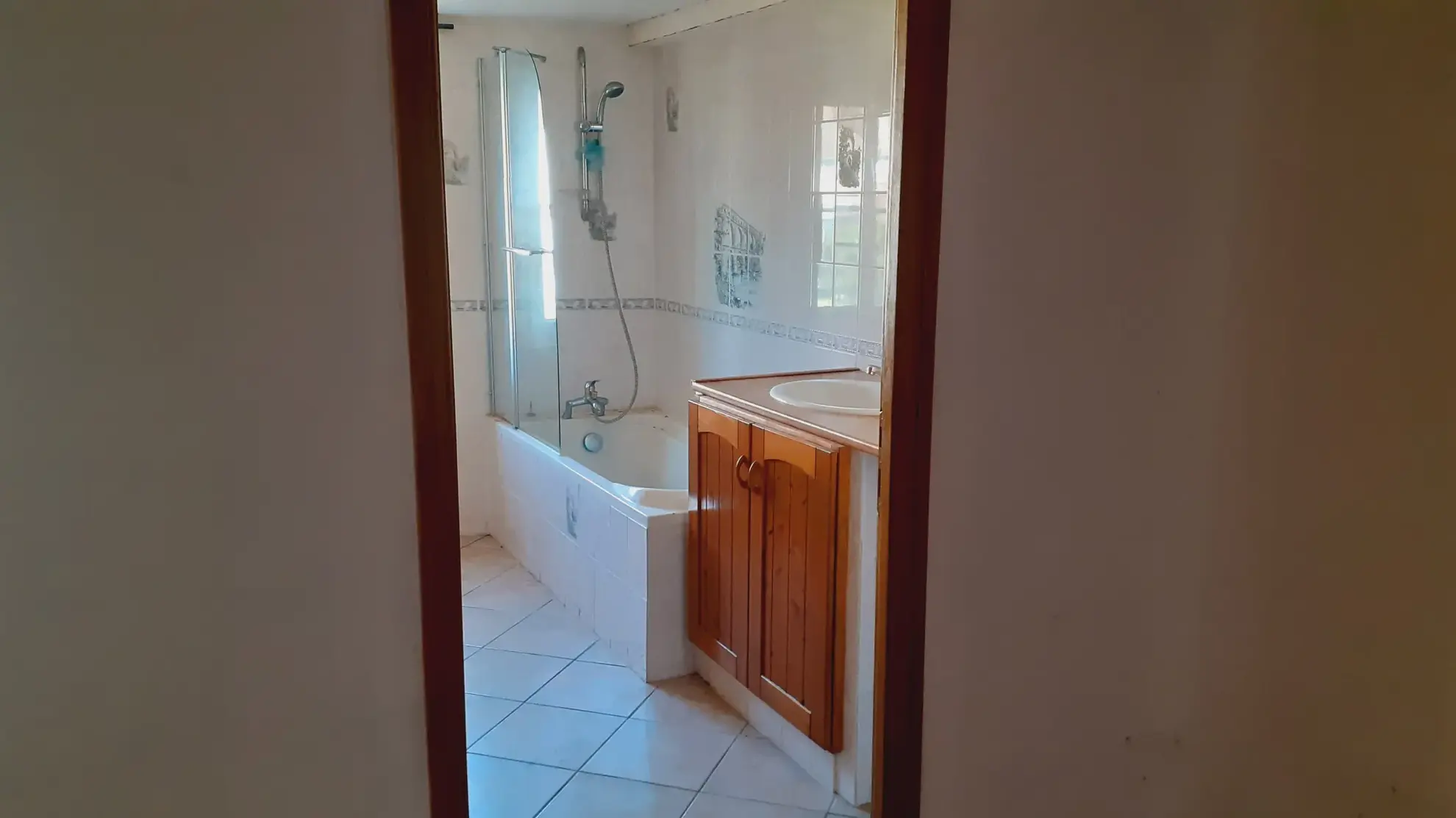 Immeuble rénové avec appartement à Sacquenay proche Selongey - Idéal investisseur ou famille 