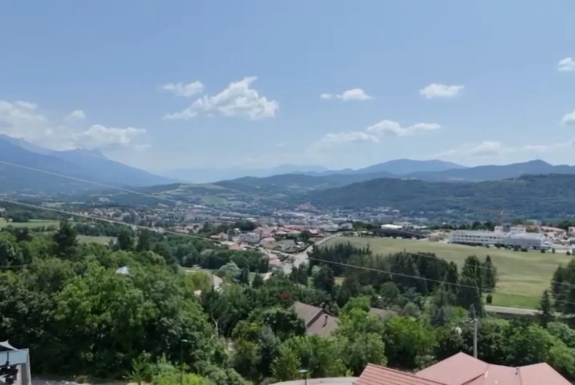 Terrain à bâtir de 512 m² à Gap, vue panoramique, secteur Charance 