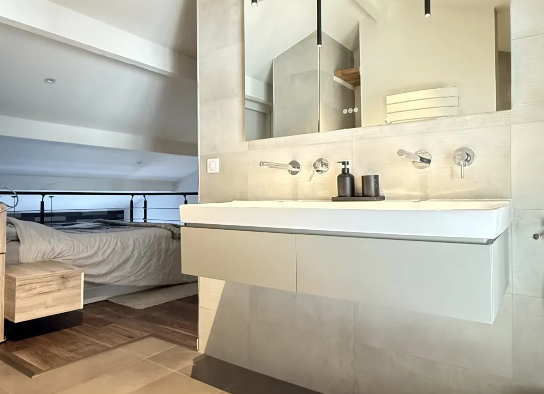Appartement T3 lumineux avec vue mer à Cannes proche des plages 