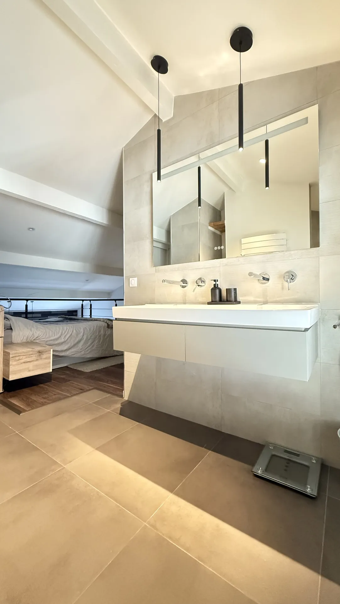 Appartement T3 lumineux avec vue mer à Cannes proche des plages 