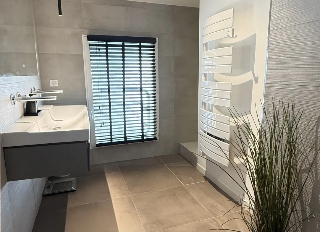 Appartement T3 lumineux avec vue mer à Cannes proche des plages 