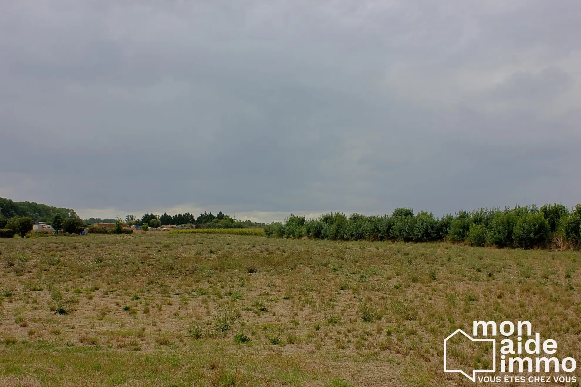 Terrain constructible de 8 500 m² à vendre en Vendée, idéal projet de lotissement 