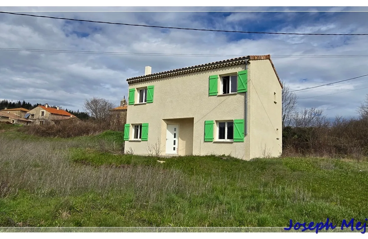 Maison à finir à Silhac avec vue dégagée et terrain de 1500 m² 