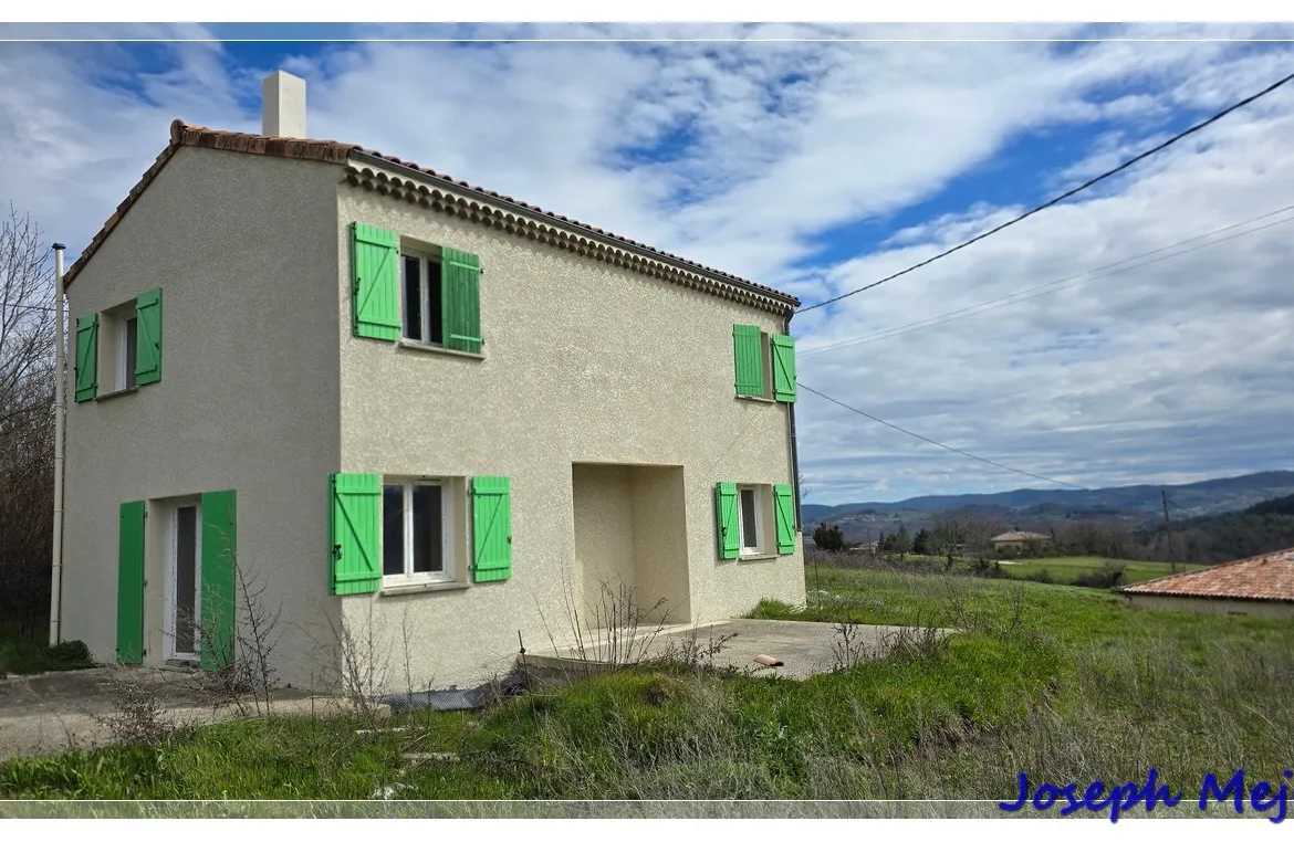 Maison à finir à Silhac avec vue dégagée et terrain de 1500 m² 
