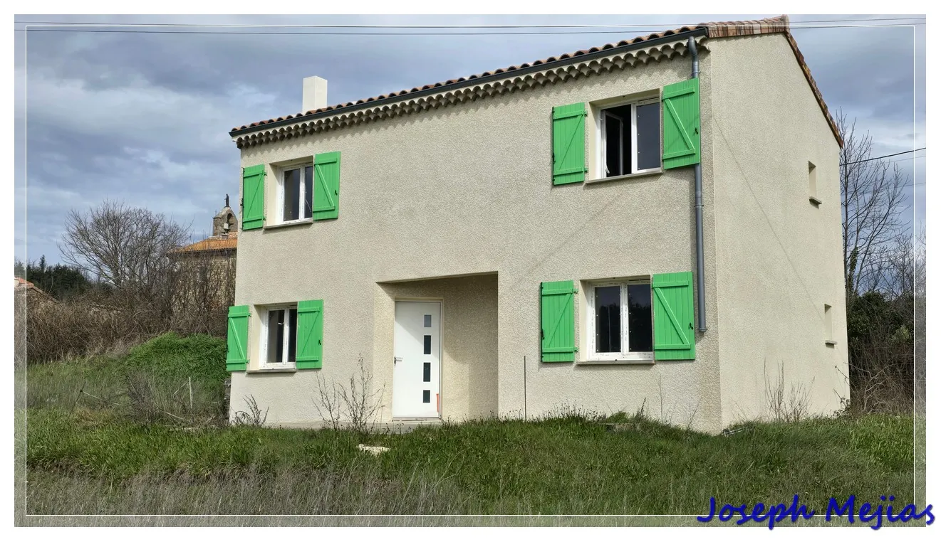 Maison à finir à Silhac avec vue dégagée et terrain de 1500 m² 