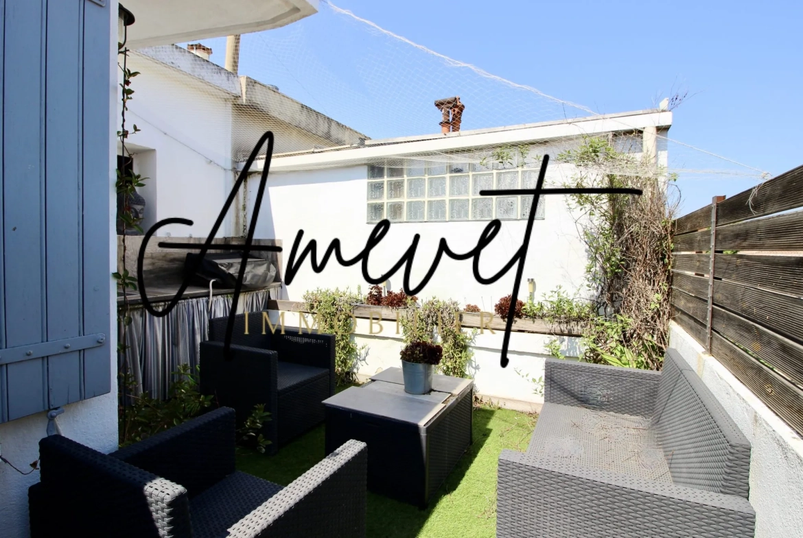 Appartement T2 avec terrasse et balcon à vendre à Avignon, lumineux et calme 