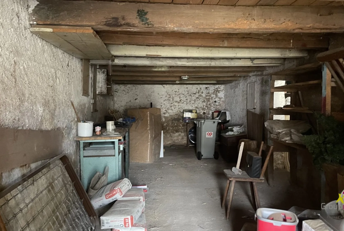 Maison à rénover de 137 m² avec garage à Saales 