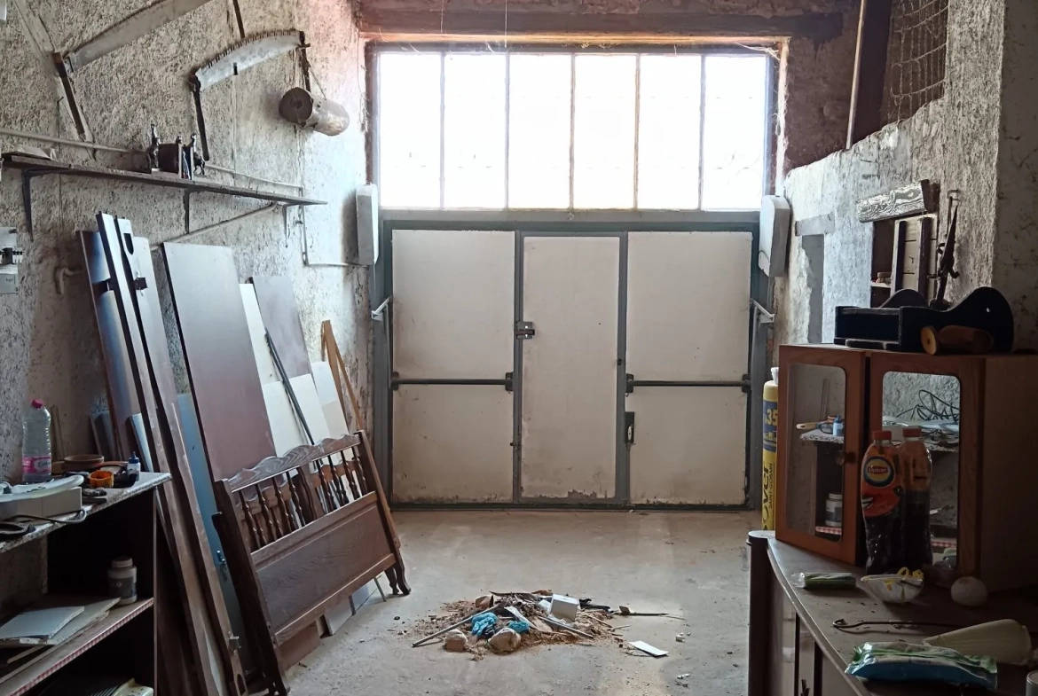 Maison à rénover de 137 m² avec garage à Saales 