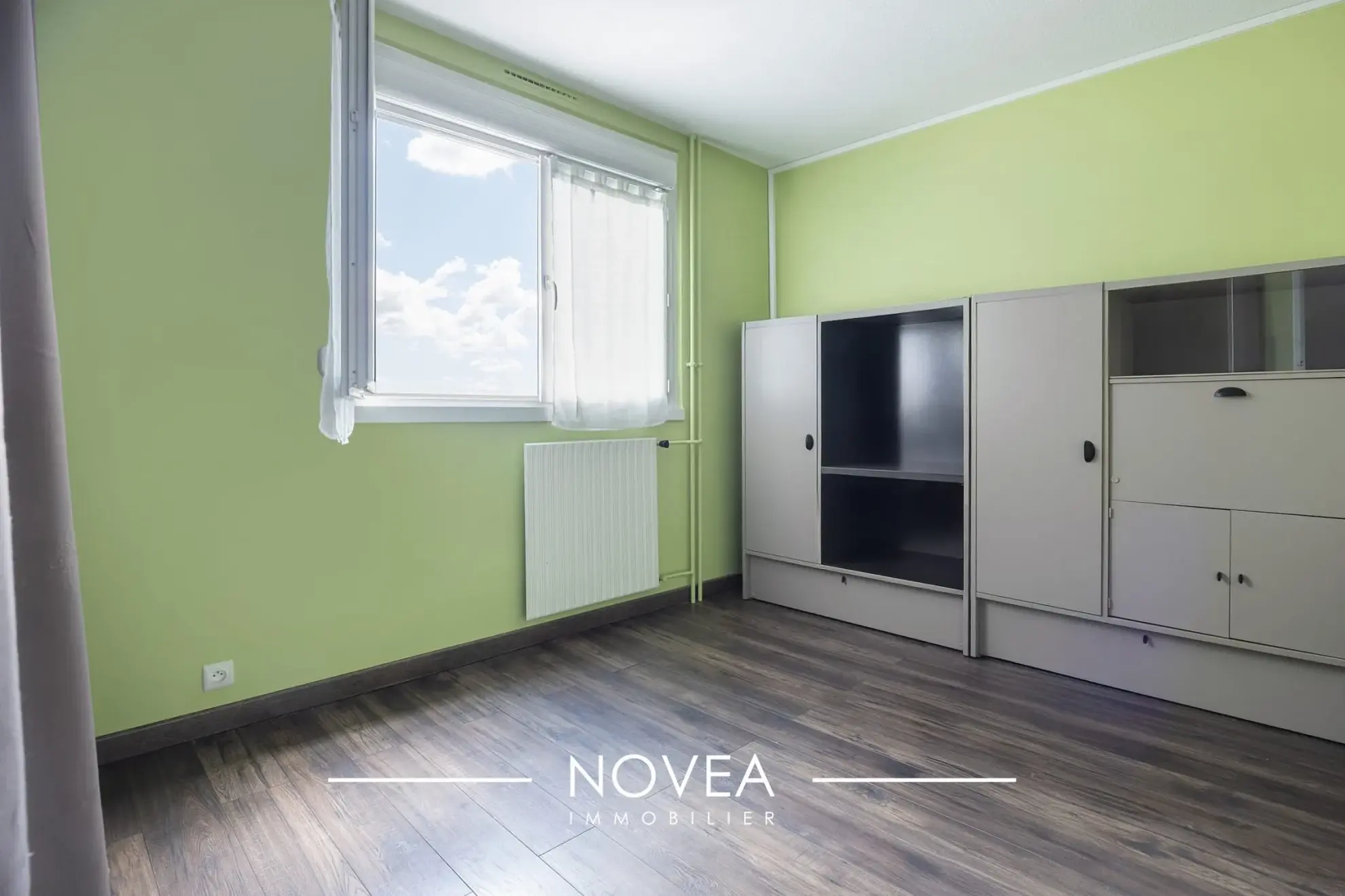 Appartement T4 rénové de 86 m² avec balcon à Vaulx-en-Velin 