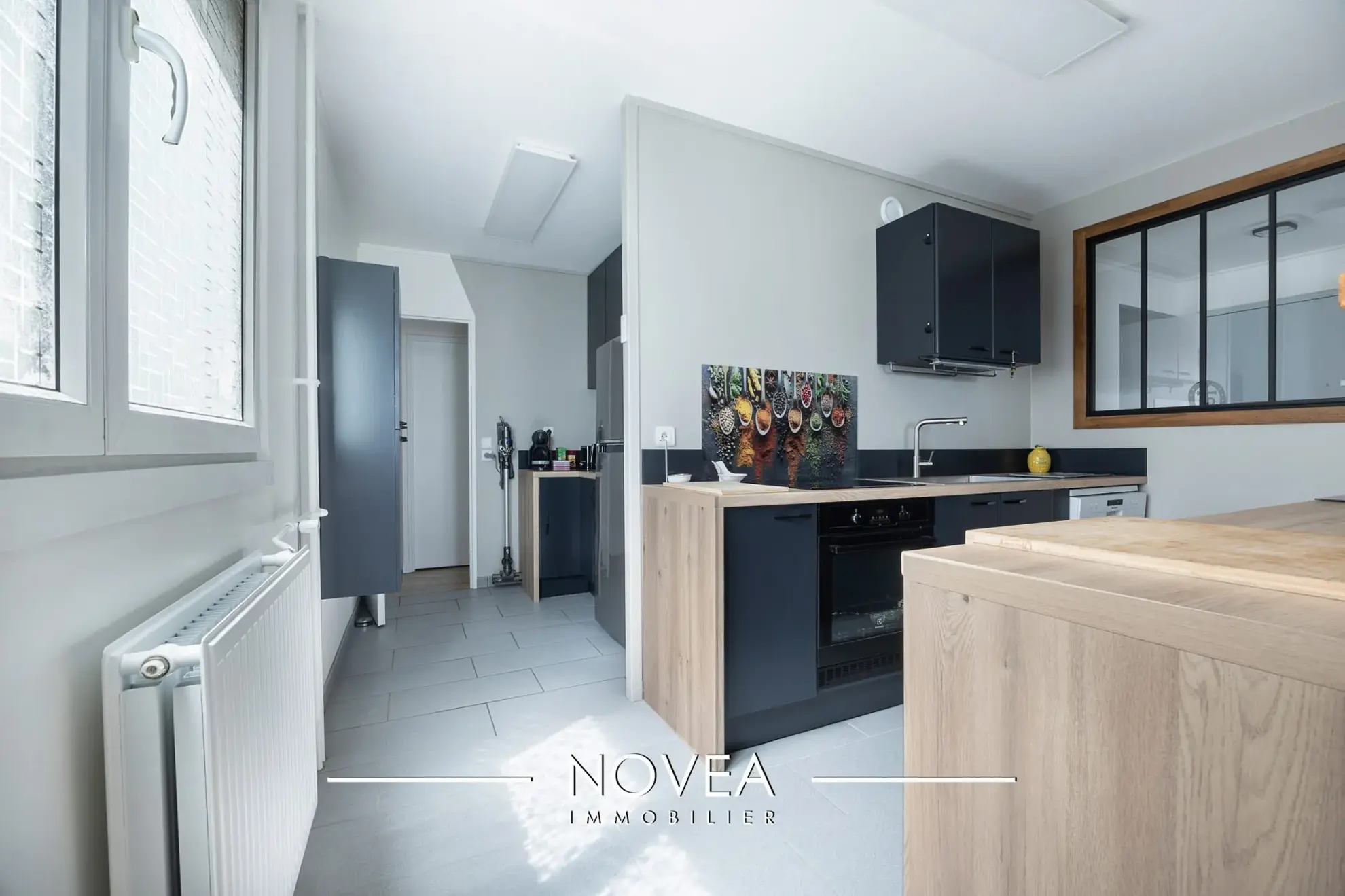 Appartement T4 rénové de 86 m² avec balcon à Vaulx-en-Velin 