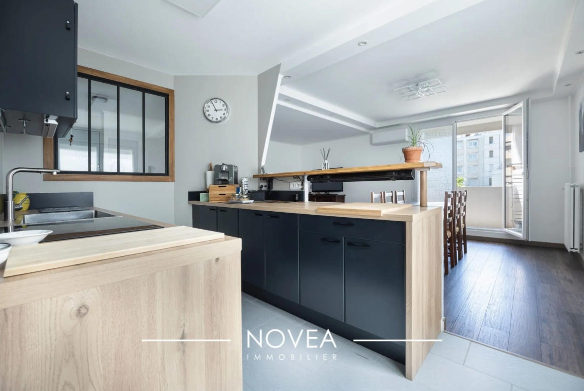 Appartement T4 rénové de 86 m² avec balcon à Vaulx-en-Velin 