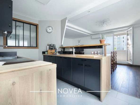Appartement T4 rénové de 86 m² avec balcon à Vaulx-en-Velin