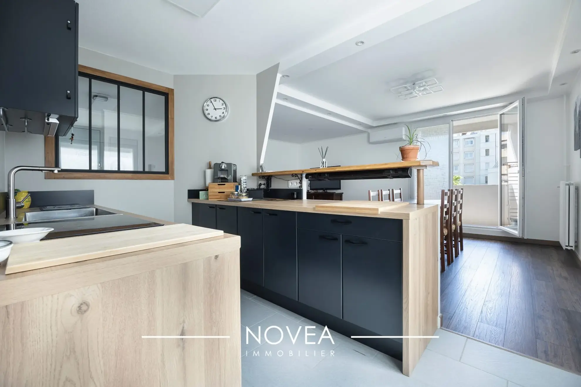 Appartement T4 rénové de 86 m² avec balcon à Vaulx-en-Velin 