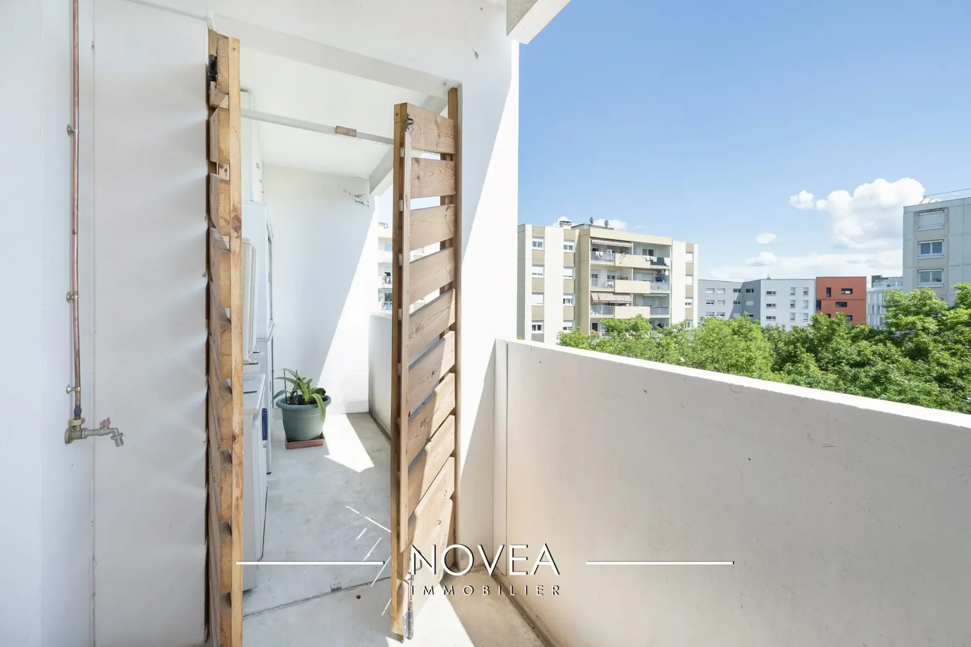 Appartement T4 rénové de 86 m² avec balcon à Vaulx-en-Velin 