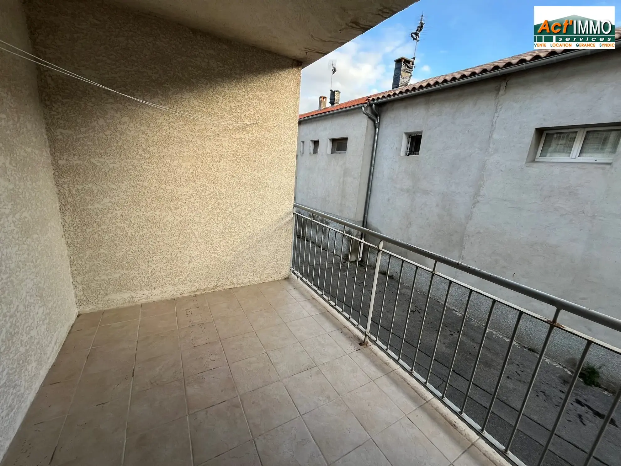 Appartement 2 pièces avec terrasse et garage à Saint-Chamas 