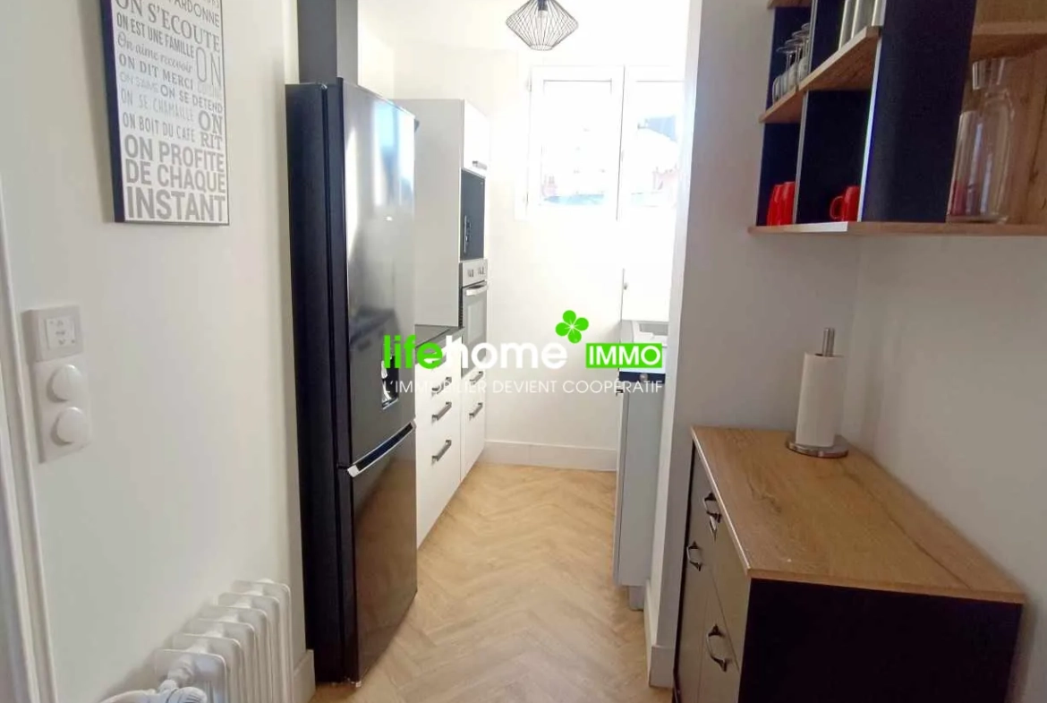 Appartement rénové et meublé à vendre au centre de Châteauroux de 62 m² 