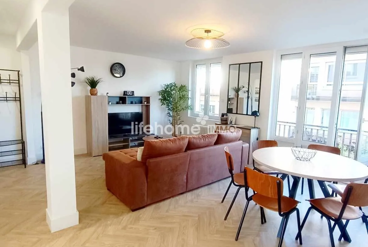 Appartement rénové et meublé à vendre au centre de Châteauroux de 62 m² 