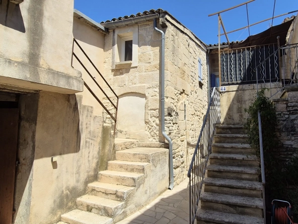 Splendide Duplex à Saussines avec Piscine et Cachet - Petite Copropriété