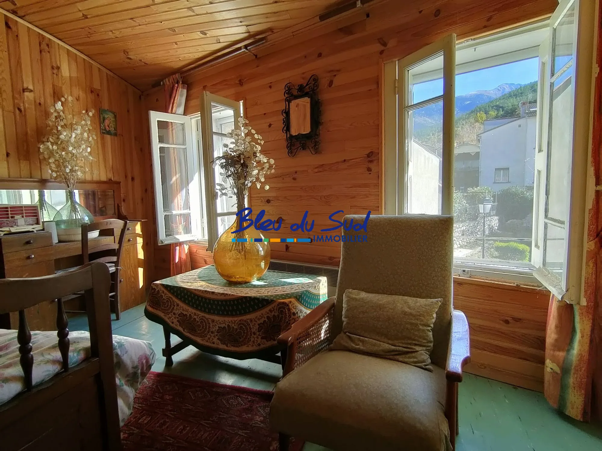 Maison de village à rénover avec cave et cour à Corneilla-de-Conflent 75 m² 