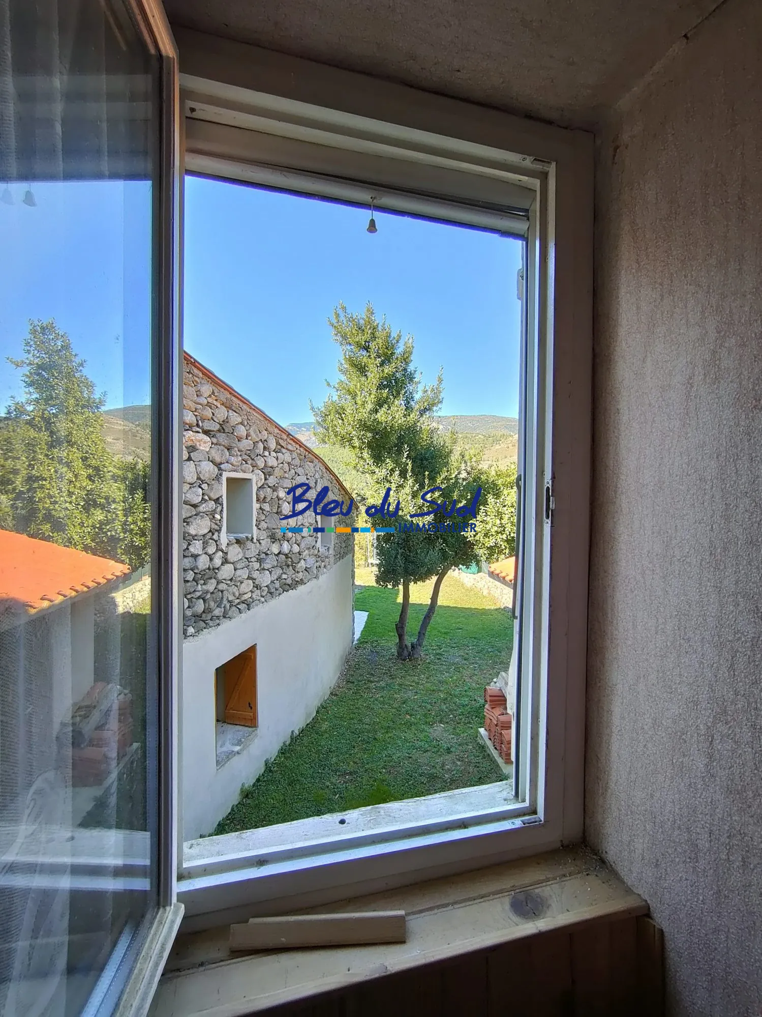 Maison de village à rénover avec cave et cour à Corneilla-de-Conflent 75 m² 