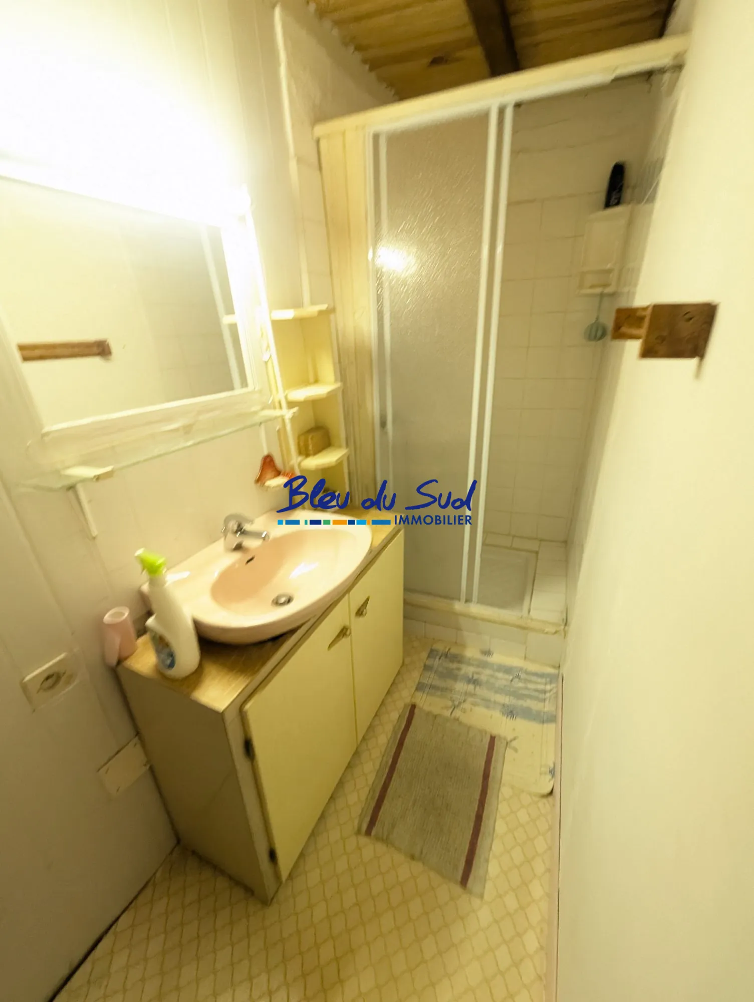 Maison de village à rénover avec cave et cour à Corneilla-de-Conflent 75 m² 
