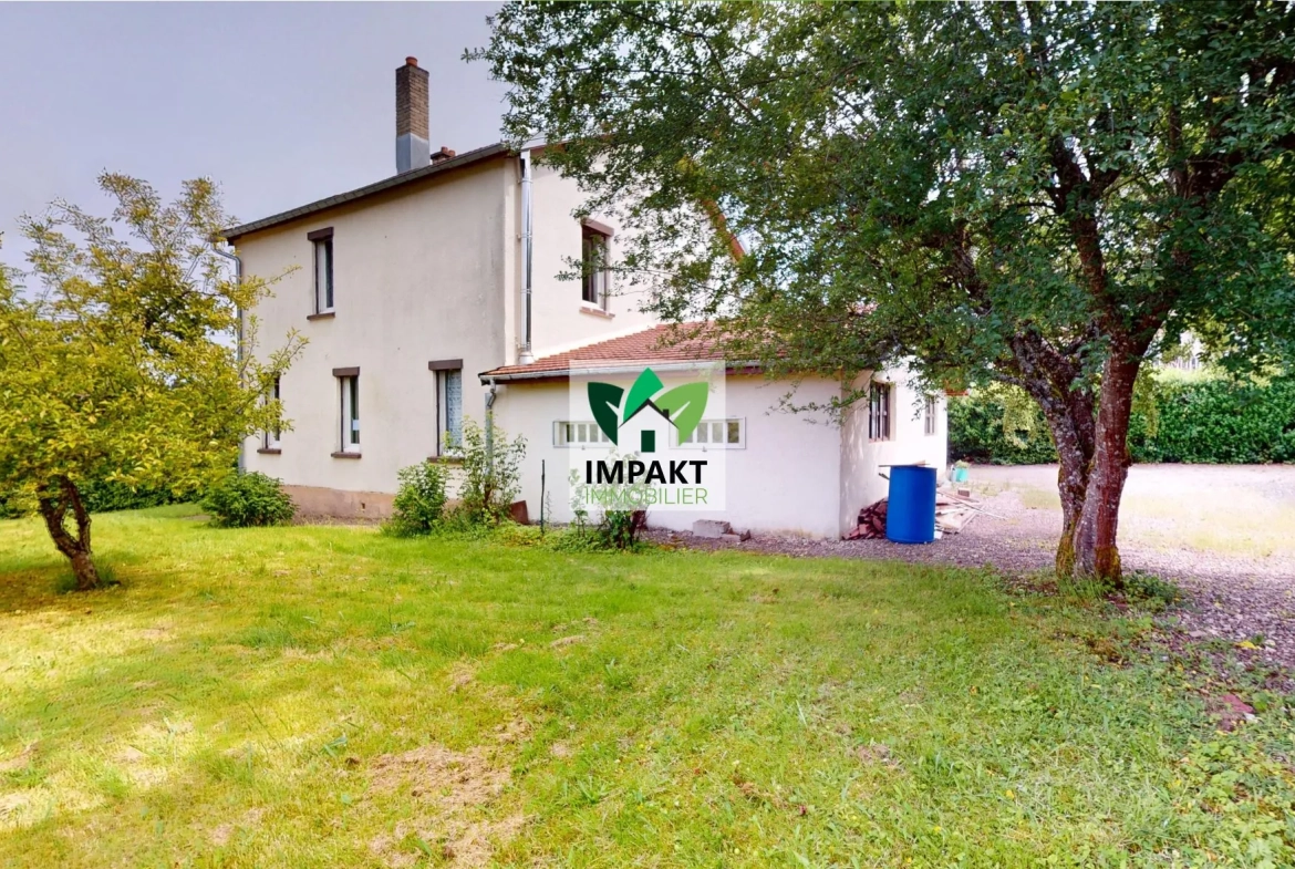 Maison ancienne à vendre à Champagney avec jardin et potentiel de rénovation 