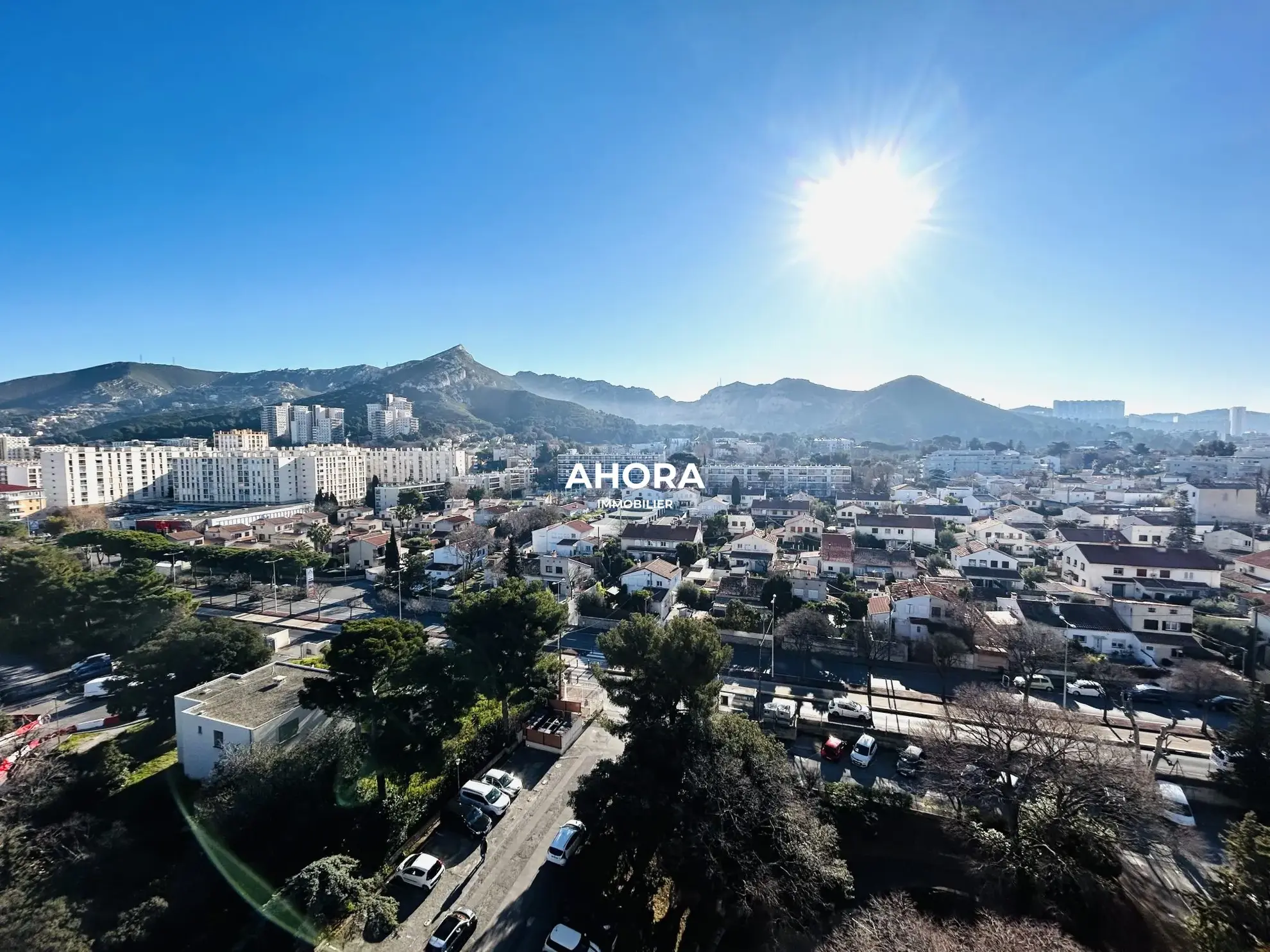 T5 à vendre à Marseille dans le quartier de Saint-Tronc avec parking et cave 