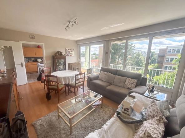 Achat appartement 3 chambres à Lys Lez Lannoy avec balcon et cave