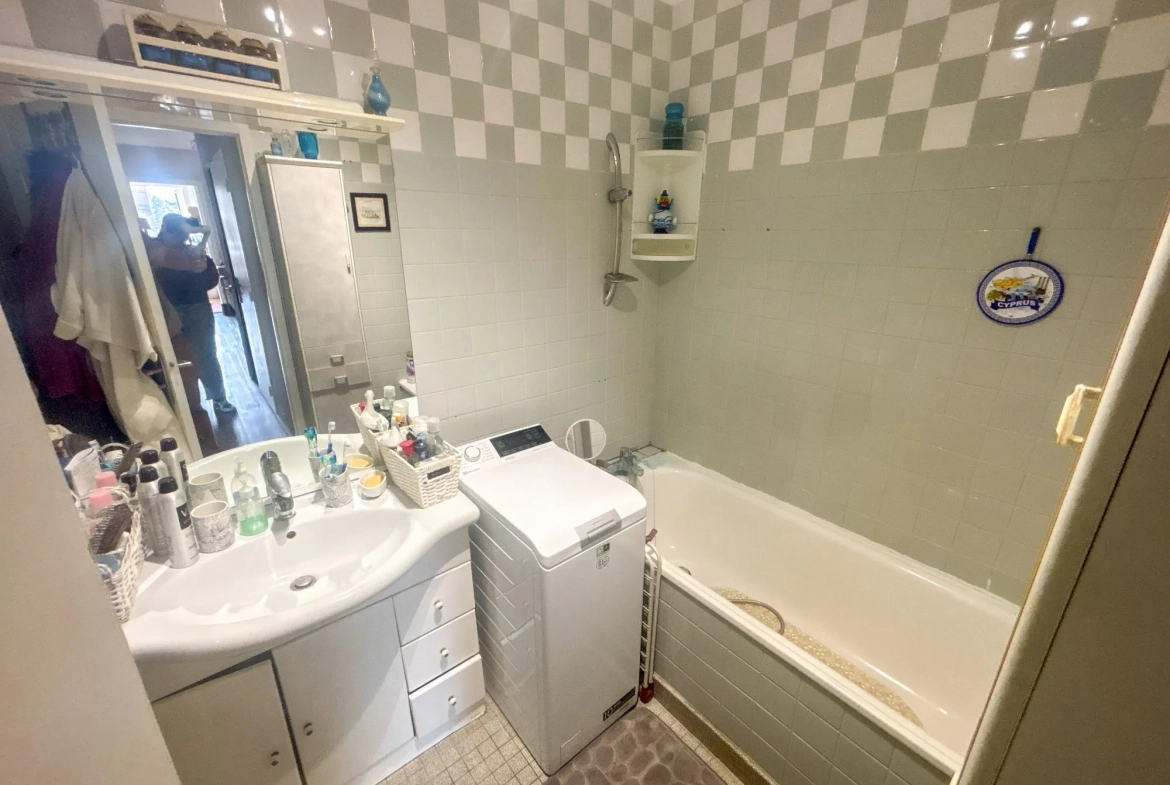 Achat appartement 3 chambres à Lys Lez Lannoy avec balcon et cave 