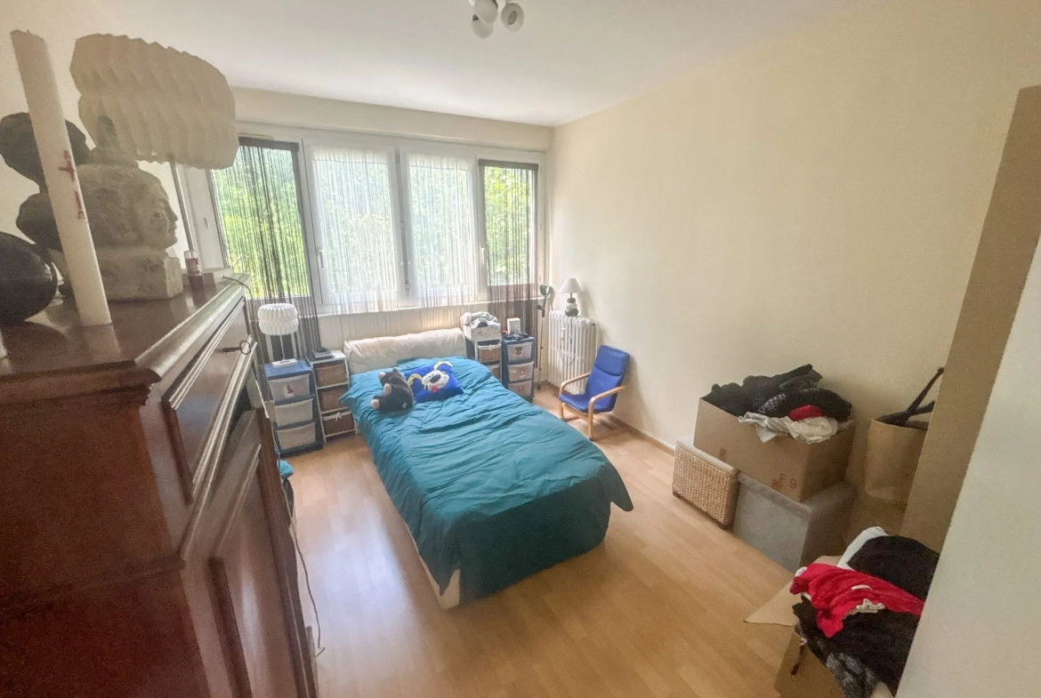 Achat appartement 3 chambres à Lys Lez Lannoy avec balcon et cave 