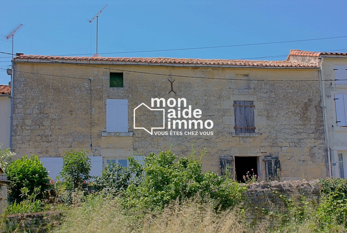 Maison à rénover de 52 m² à Benet - Idéal investisseurs ou primo-accédants 