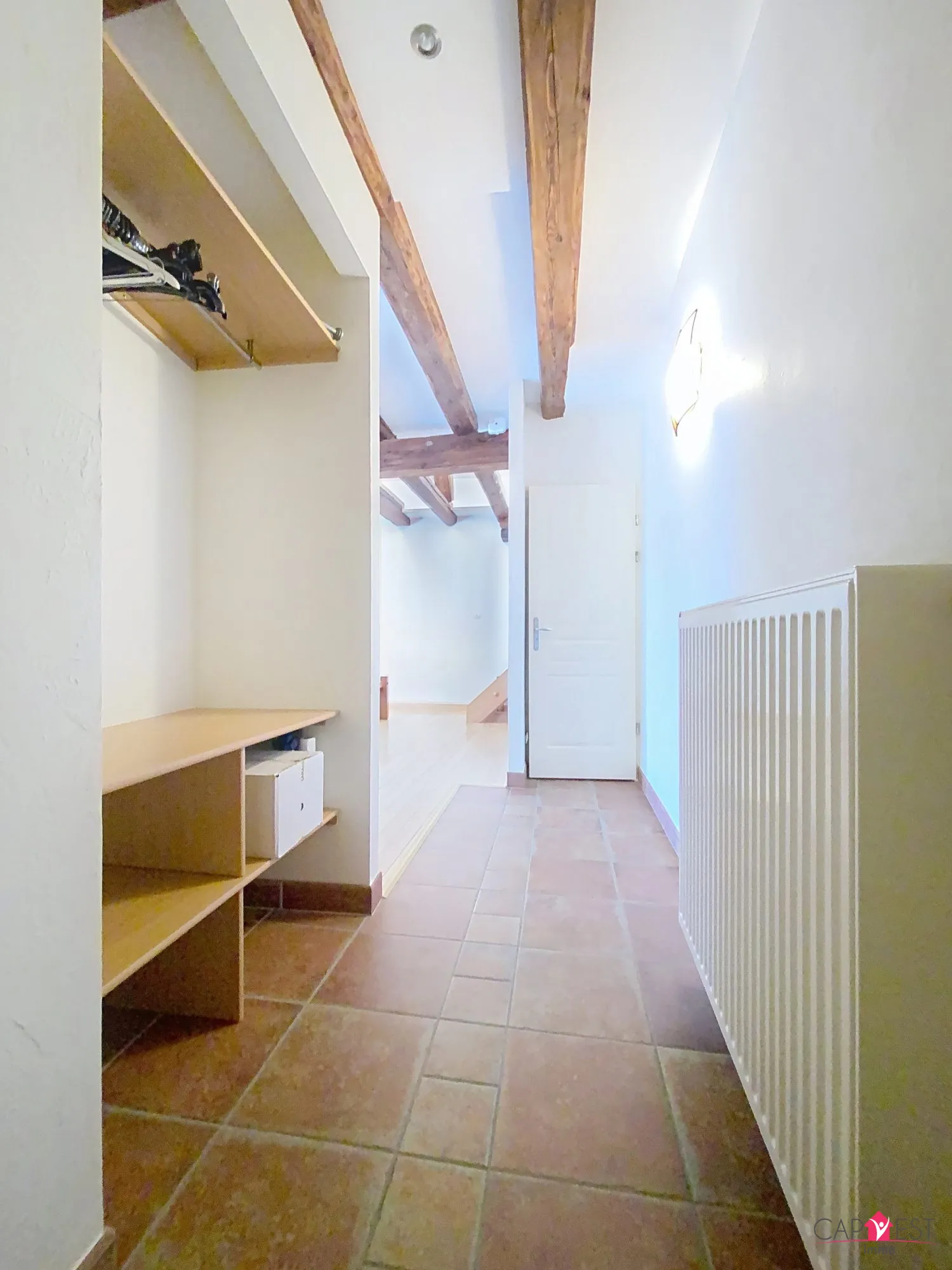 entrée Appartement duplex rénové de 76 m² à Bouxwiller, idéal premier achat ou investissement 