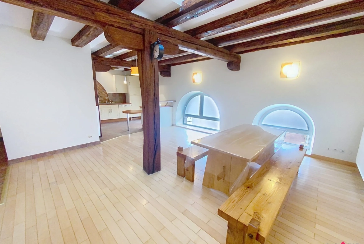 vue depuis l'escalier Appartement duplex rénové de 76 m² à Bouxwiller, idéal premier achat ou investissement 