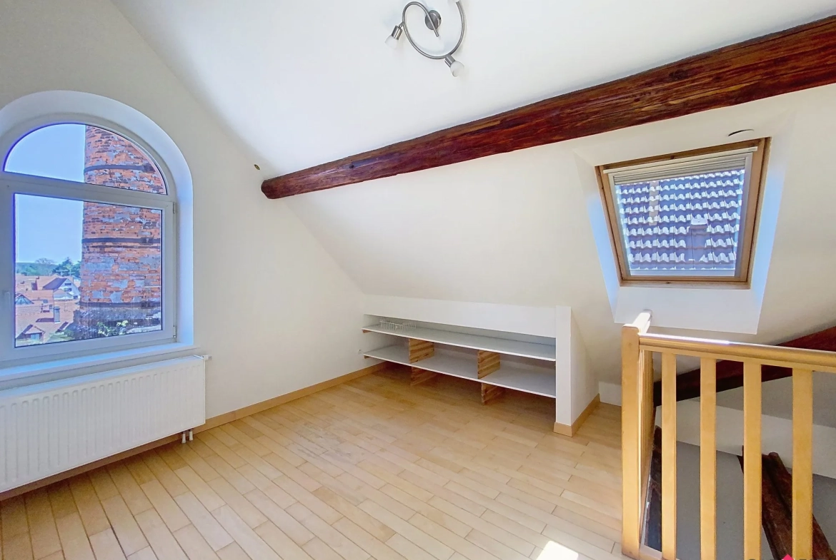 Appartement duplex rénové de 76 m² à Bouxwiller, idéal premier achat ou investissement 