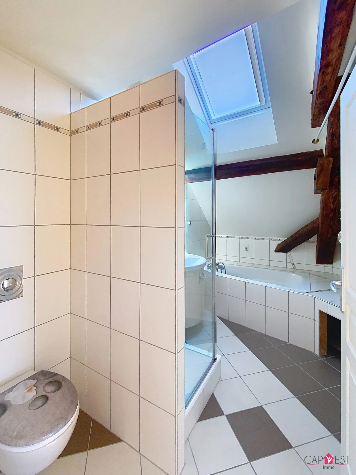 Appartement duplex rénové de 76 m² à Bouxwiller, idéal premier achat ou investissement 