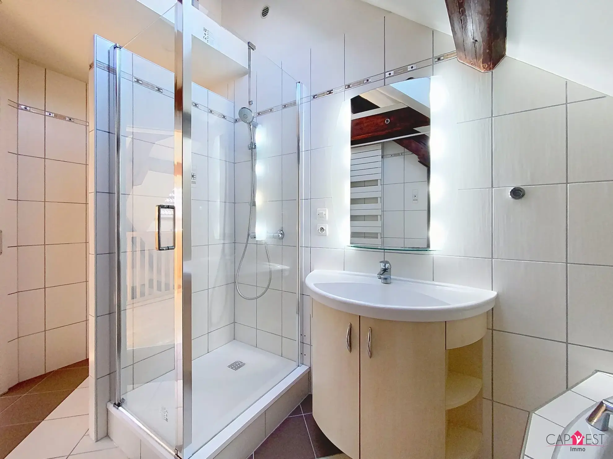 douche refaire à neuf en 2025 Appartement duplex rénové de 76 m² à Bouxwiller, idéal premier achat ou investissement 