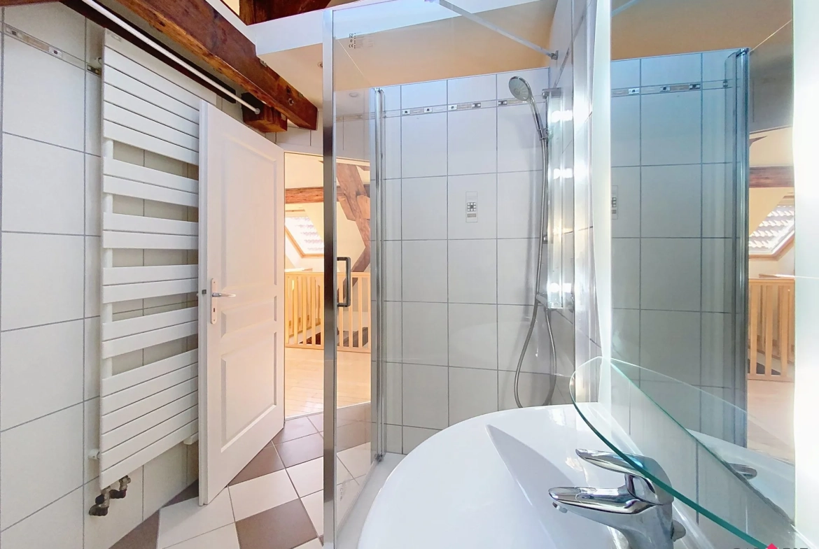 Appartement duplex rénové de 76 m² à Bouxwiller, idéal premier achat ou investissement 
