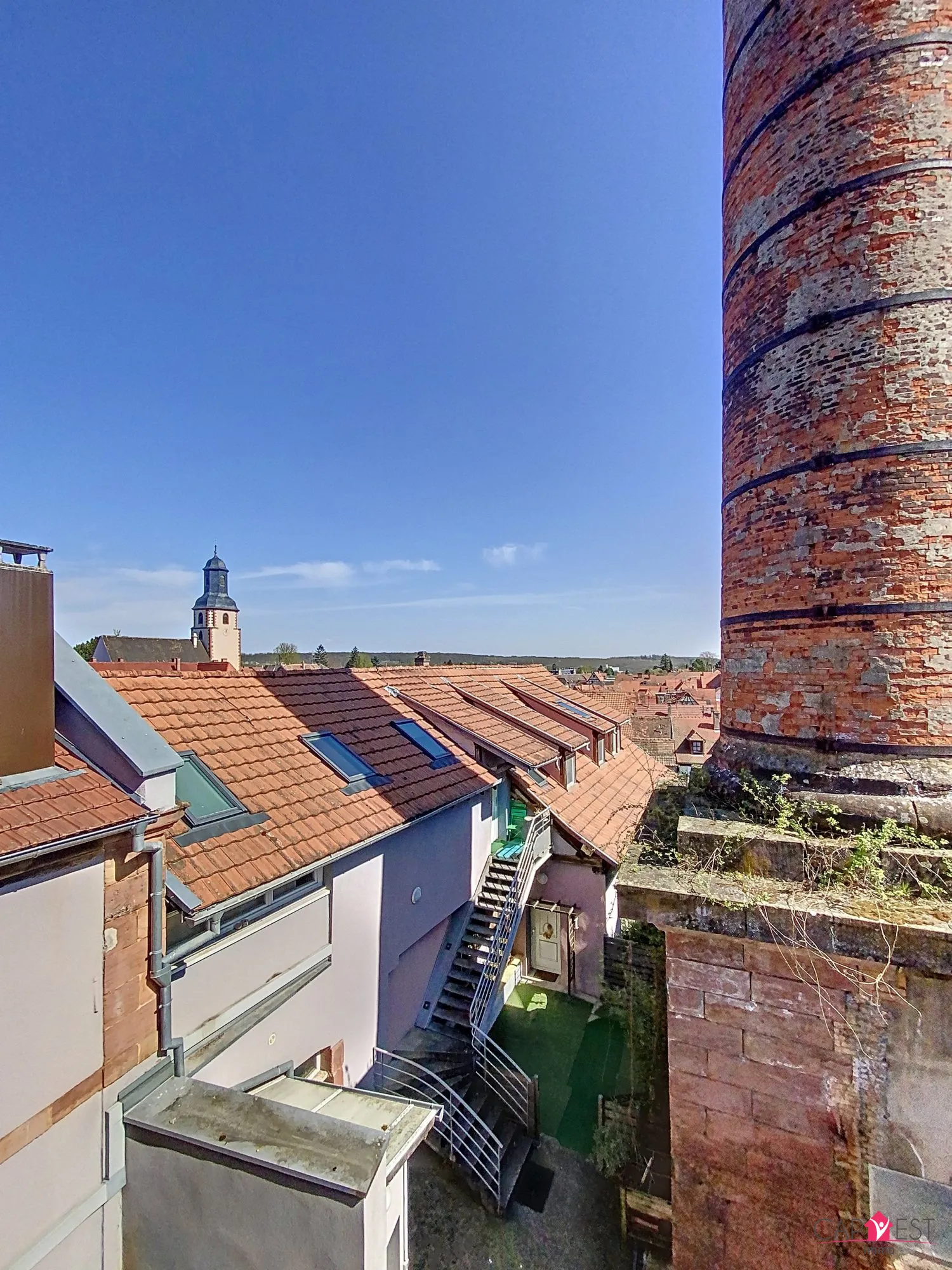 Appartement duplex rénové de 76 m² à Bouxwiller, idéal premier achat ou investissement 