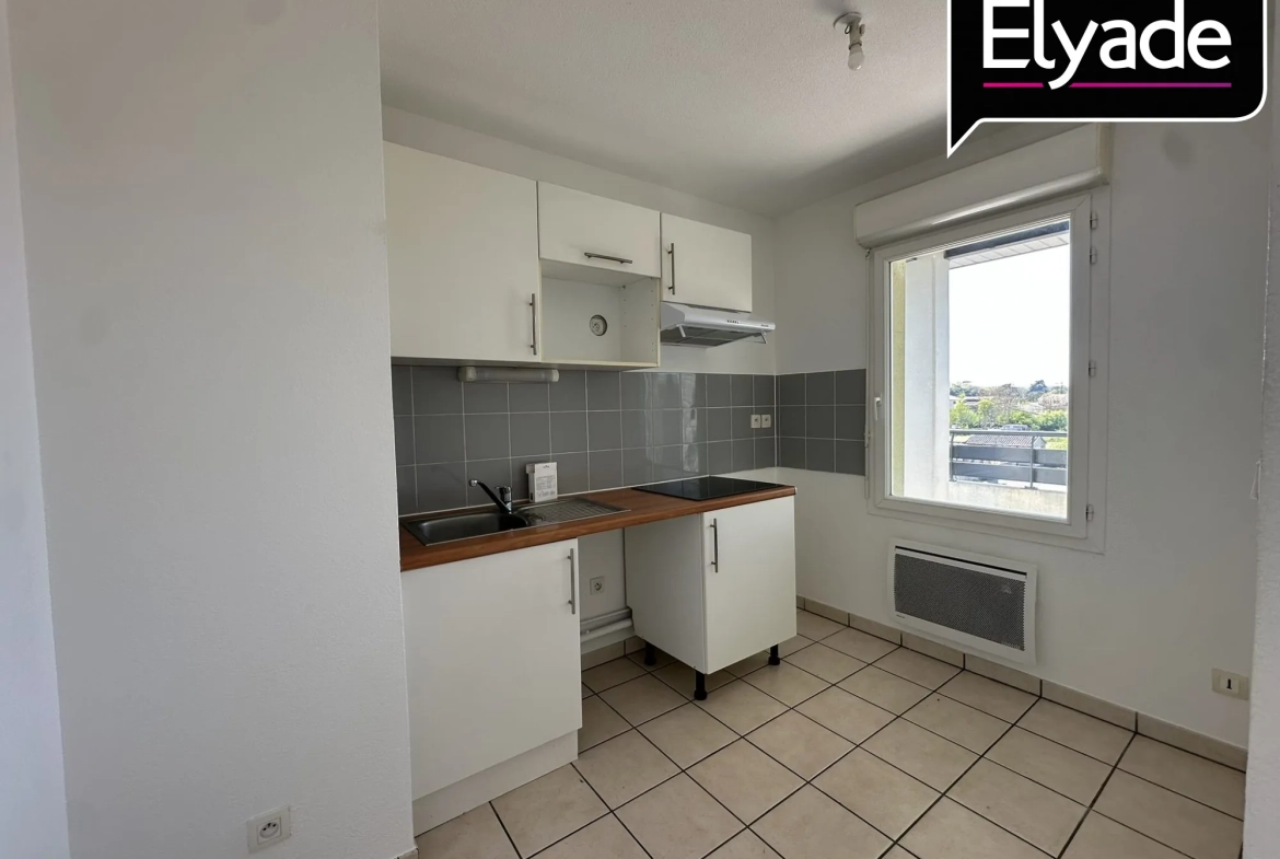 A vendre appartement T3 lumineux avec balcon et parking à Léguvin 