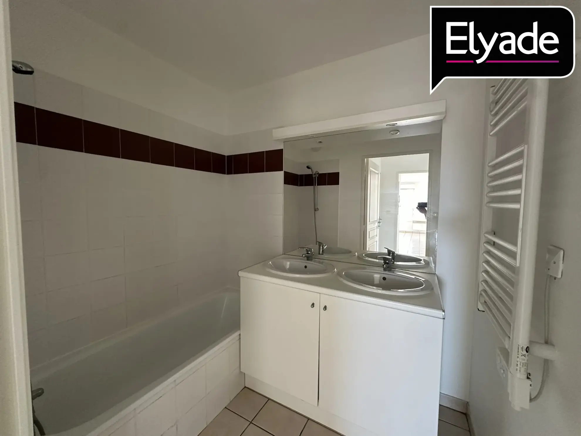 A vendre appartement T3 lumineux avec balcon et parking à Léguvin 