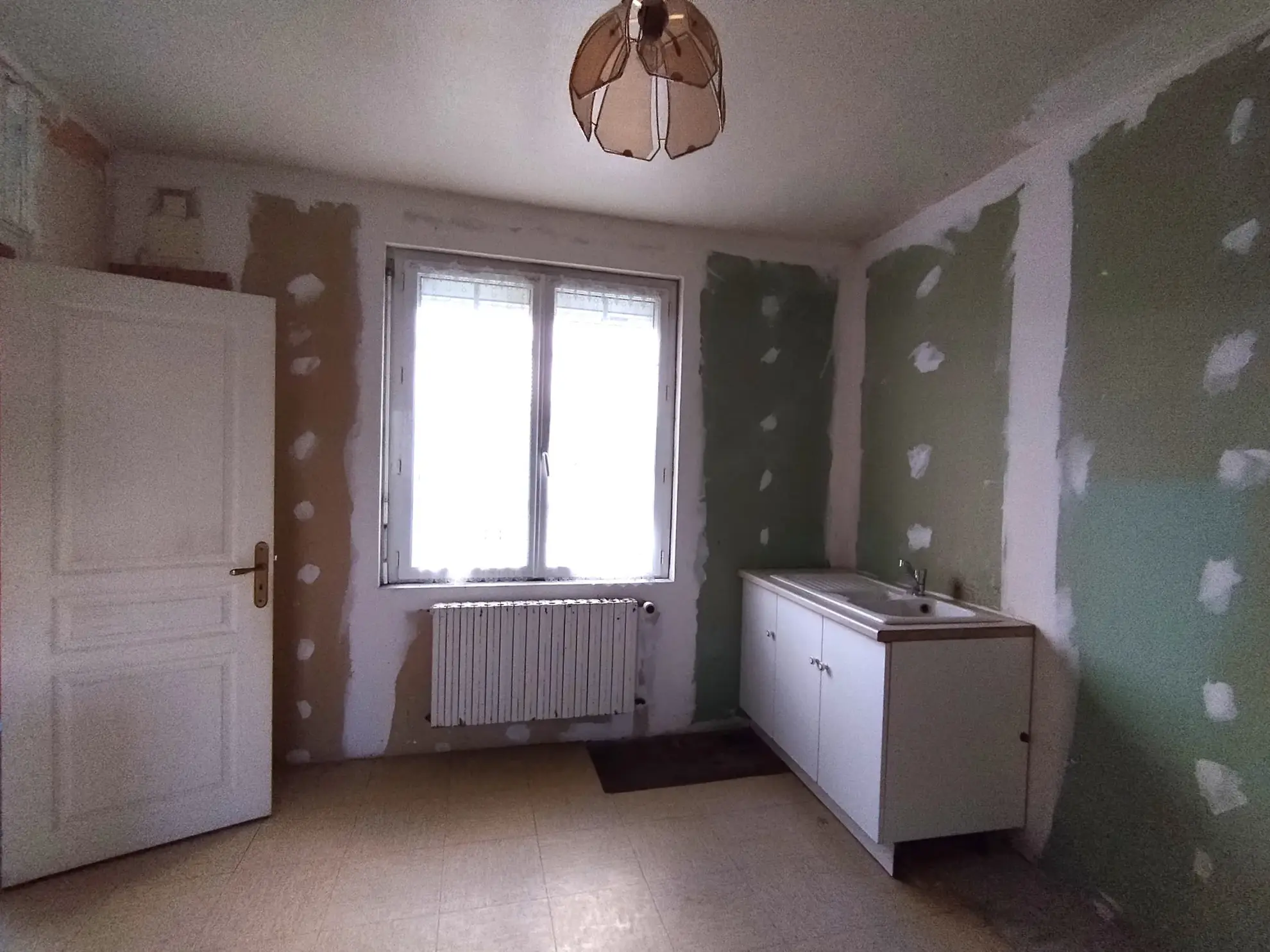 Maison 3 pièces de 55 m² à Lécousse, environnement calme, potentiel d’extension 