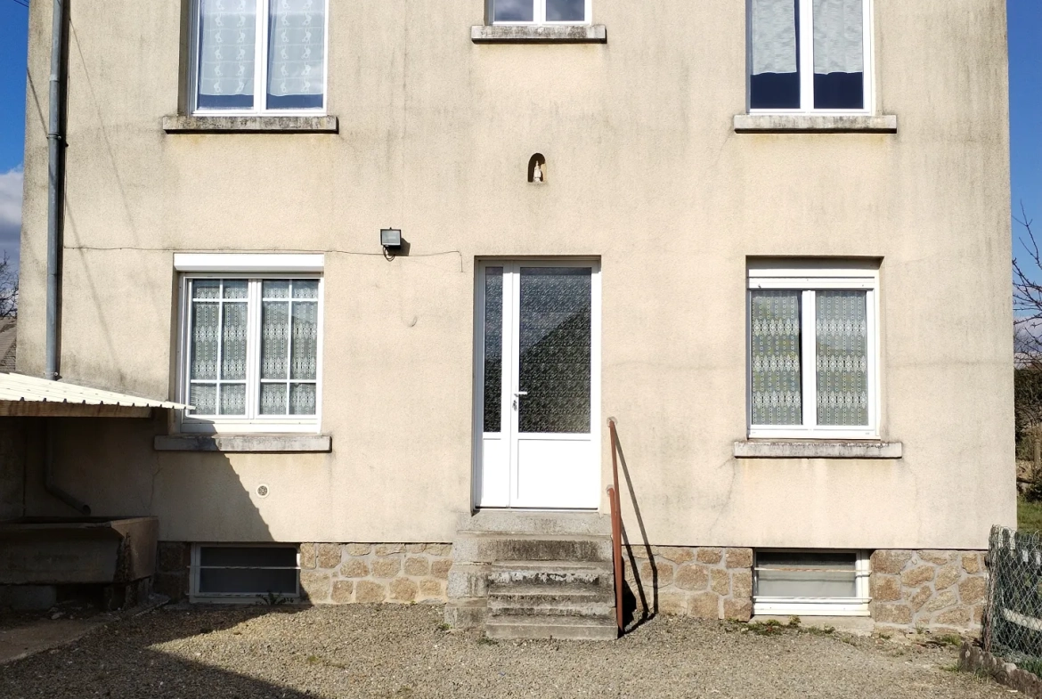 Maison 3 pièces de 55 m² à Lécousse, environnement calme, potentiel d’extension 